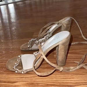 RAYE HEELS